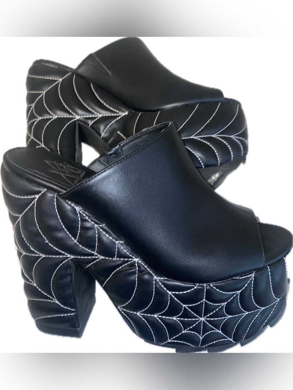 YRU Spiderweb Quilted Mule Heels - Women's Shoes
